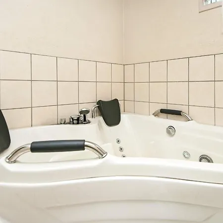 Сasa de vacaciones Tranquil Retreat With - By Traum *